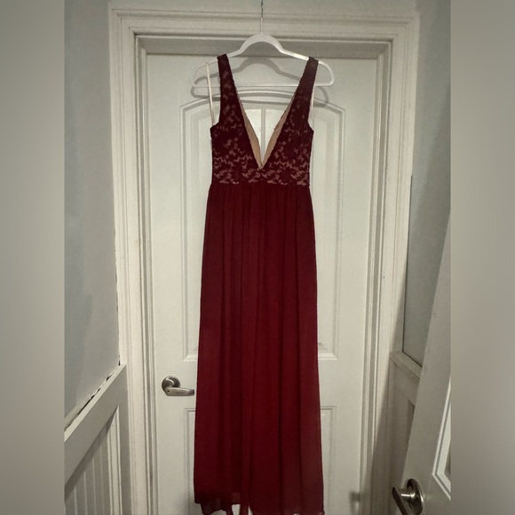 Maroon Lace Dress - Picture 4 of 5